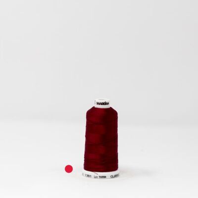 914-1381 MADEIRA CLASSIC RAYON #30 RIPE RASPBERRY Thumbnail